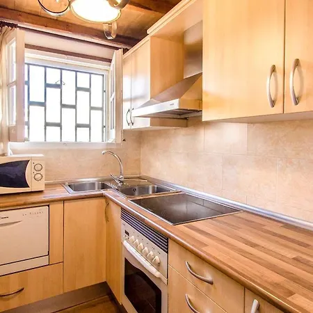 Catalunya Casas Costa Brava With Private Pool & Spacious Garden Villa